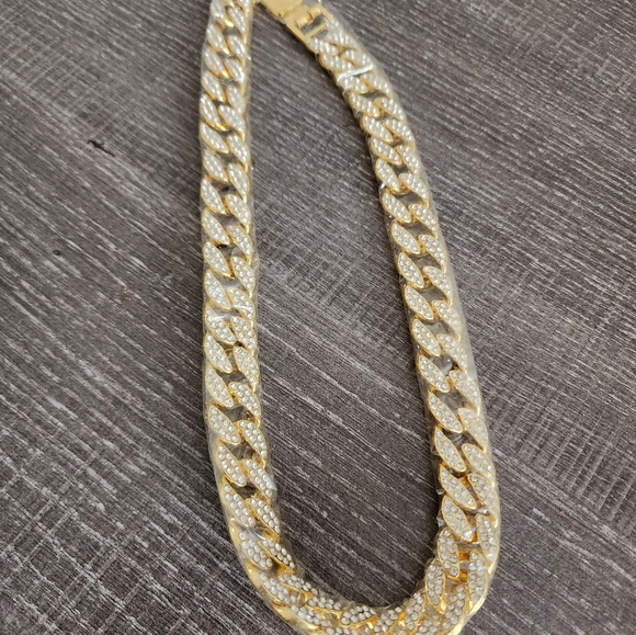 Gold Chain 32" - Picture 2 of 2